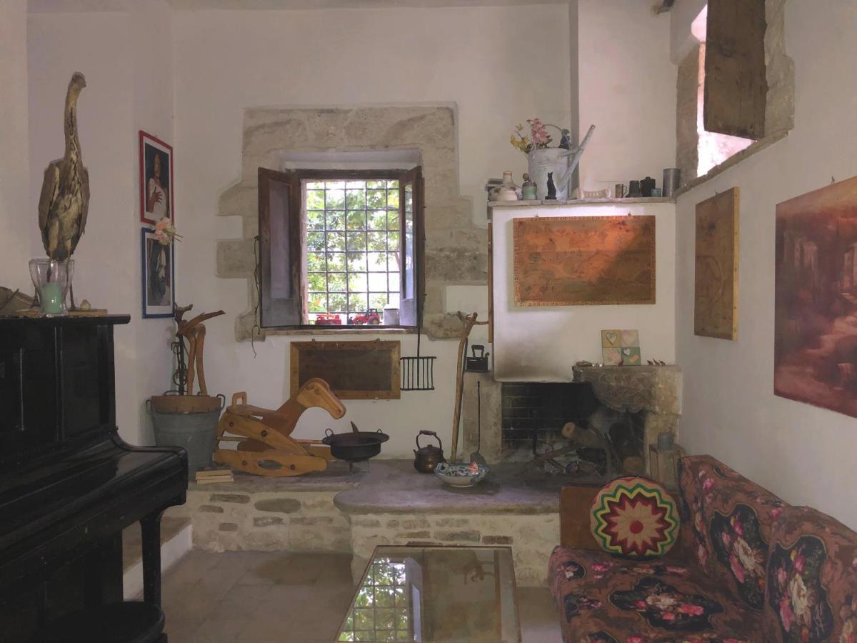 Hostal Ai Limiti • 67 • Stonehouse Palombaro Exterior foto
