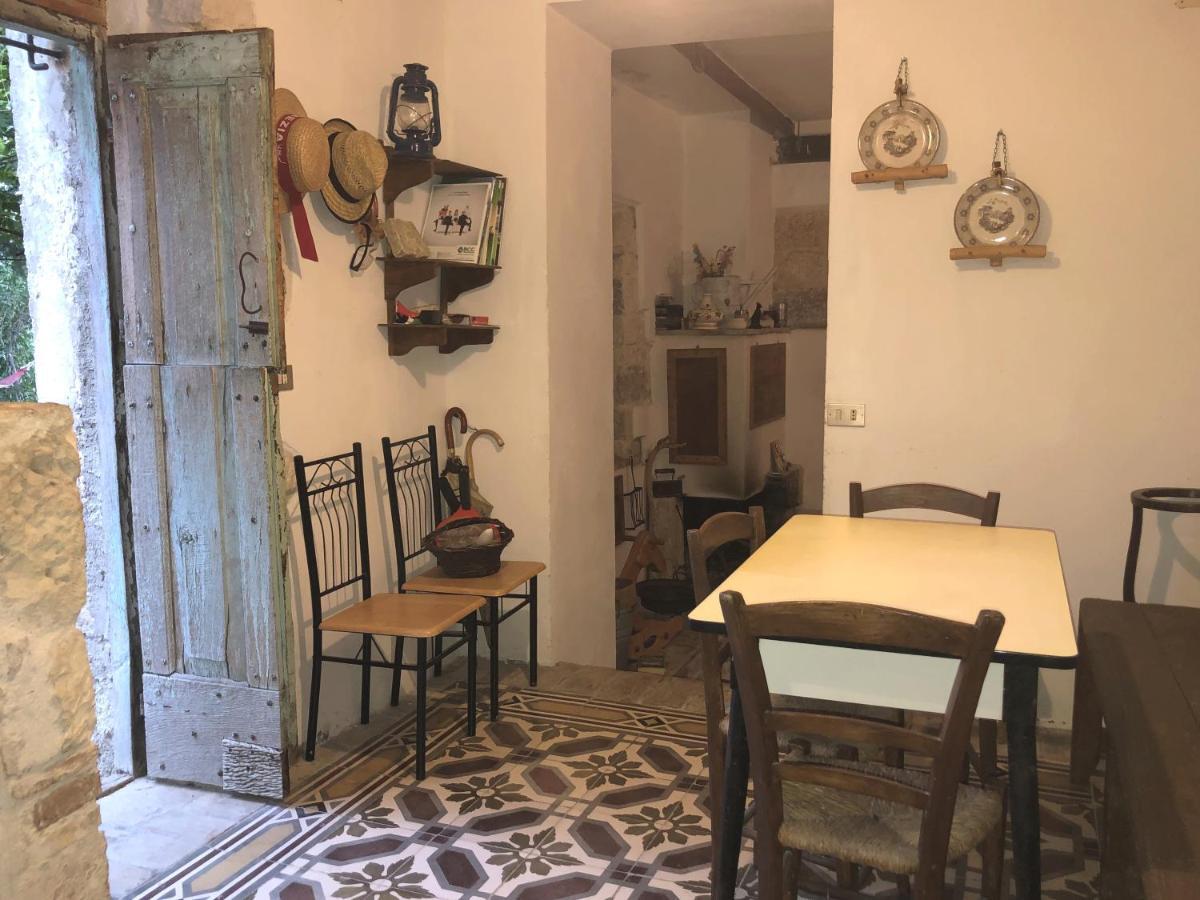 Hostal Ai Limiti • 67 • Stonehouse Palombaro Exterior foto
